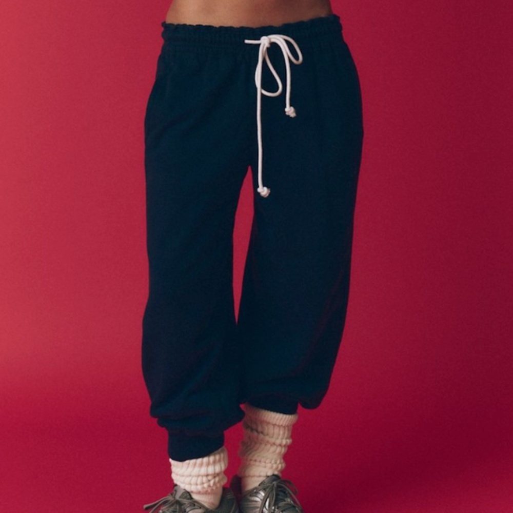FLUTTER CROPPED JO IN MIDNIGHT NAVY - Picture 10 of 12